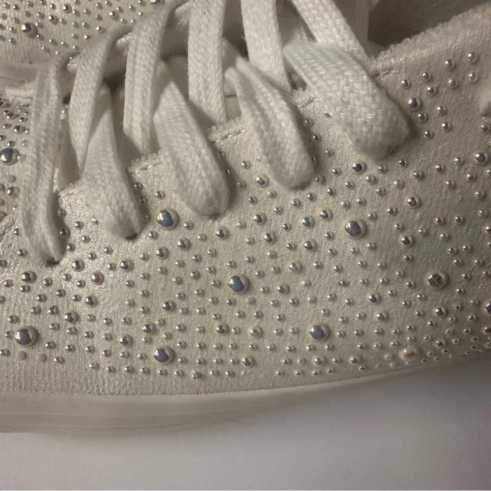 Juicy Couture White Sneakers Classic Low-Top Design size‎ 9.5